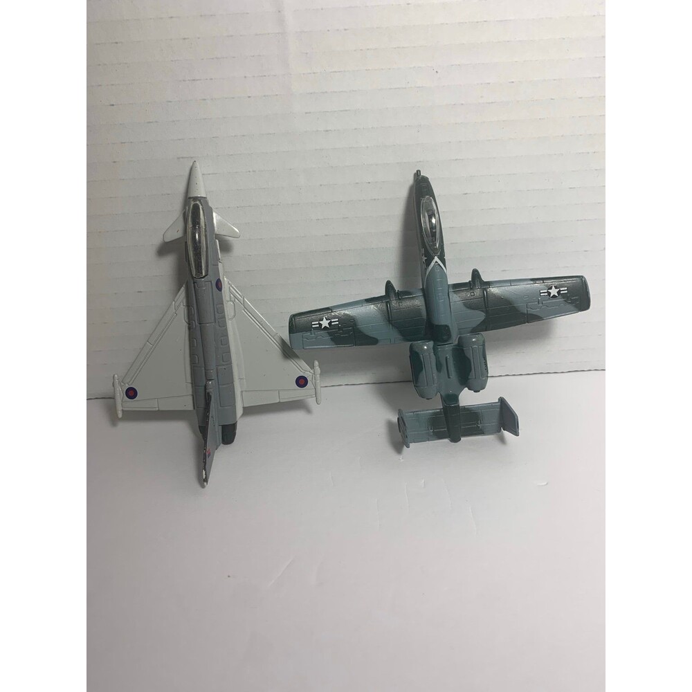 Pre-Owned Maisto Trail Winds EF-2000 Eurofighter and A-10 Thunderbolt model Jets